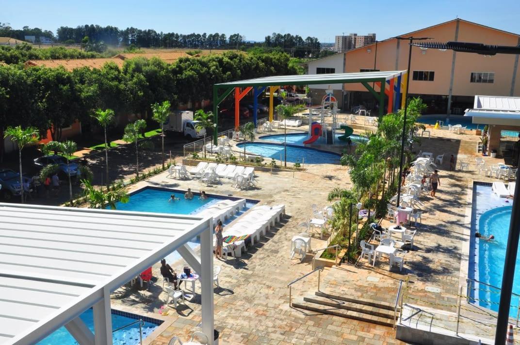 Cd Diroma Fiori Apartment Caldas Novas Exterior photo